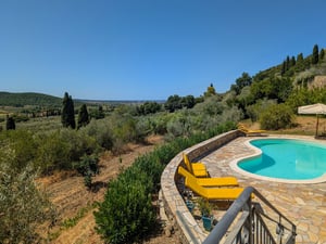 Villa in Toscana a Suvereto con piscina panoramica tra oliveti e cipressi – Poggio al Coniglio